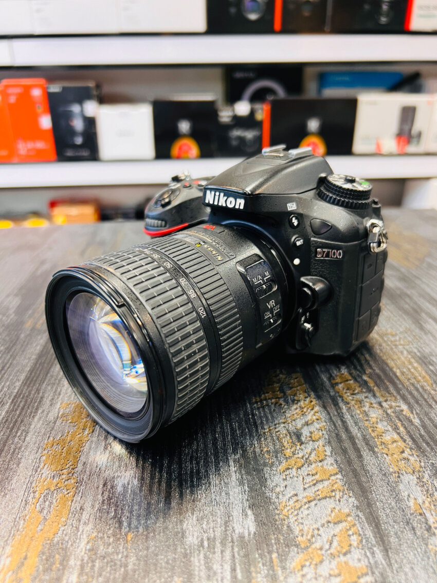 دوربین نیکون D7100 با لنز AF-S NIKKOR 24-120mm 1:3.5-5.6 G ED VR - دست دوم